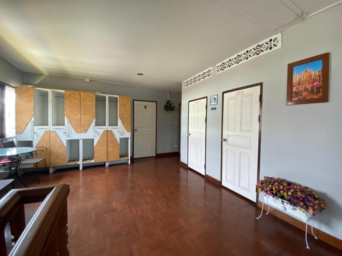 Norn-Nanta House Bed & Breakfast Chiang Mai Bagian luar foto