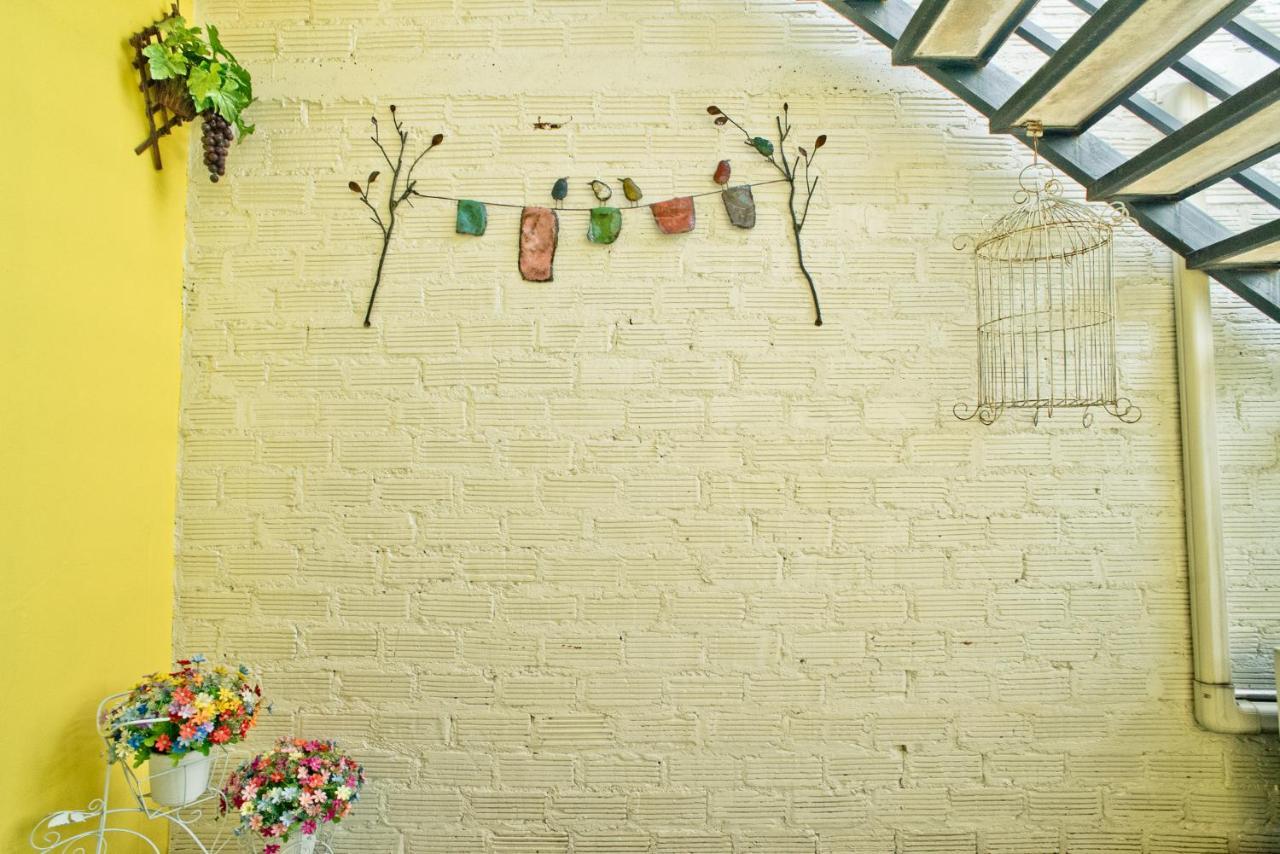 Norn-Nanta House Bed & Breakfast Chiang Mai Bagian luar foto